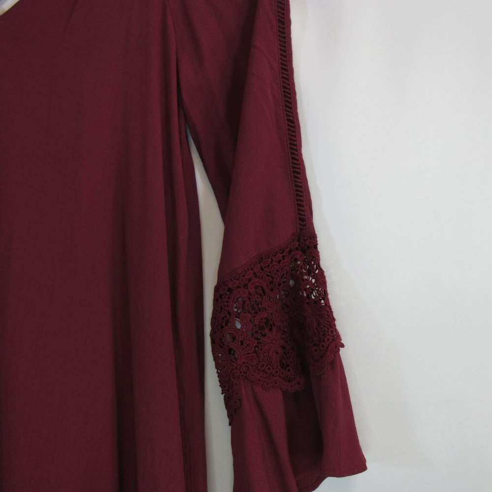 astr the label Burgundy Cold Shoulder Bell Sleeves Dress - Picture 3 of 10